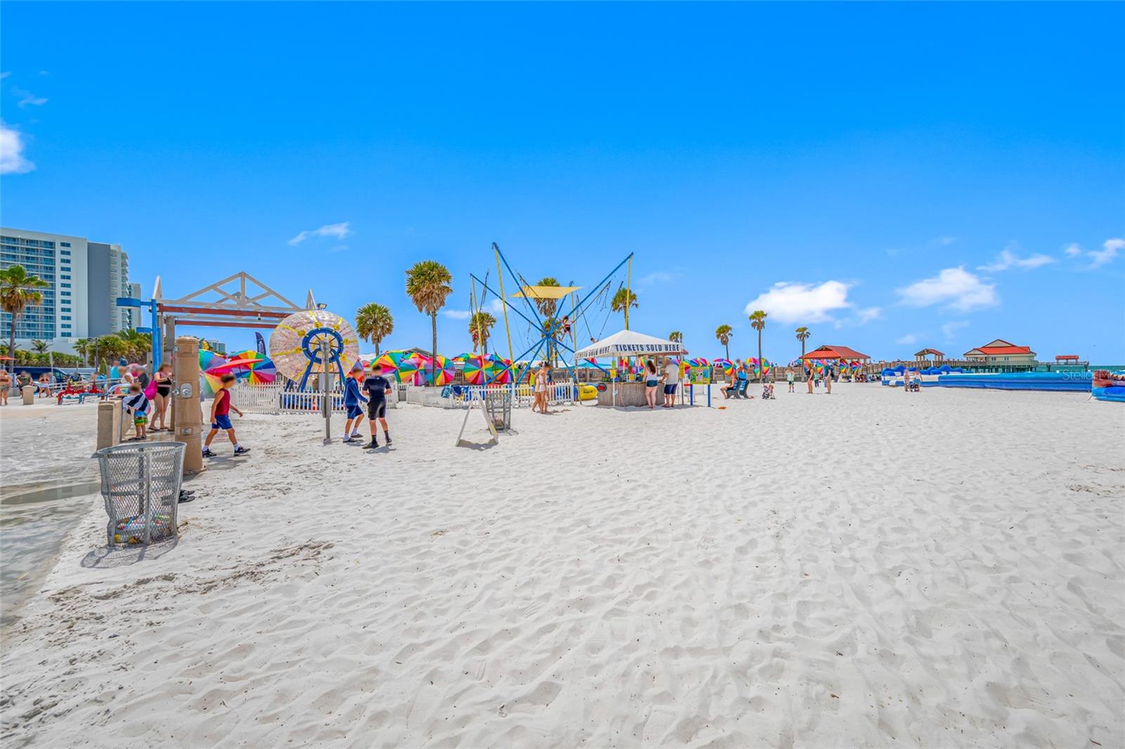 121 ISLAND WAY #323, CLEARWATER BEACH, FL, 33767