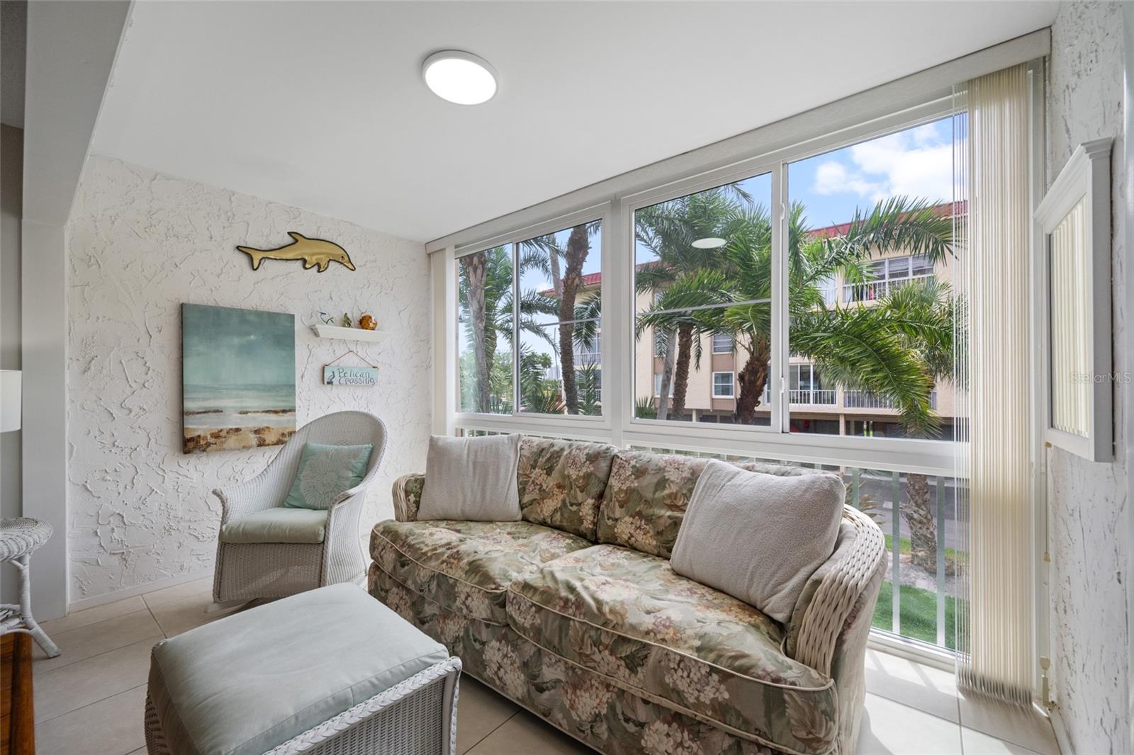 121 ISLAND WAY #323, CLEARWATER BEACH, FL, 33767