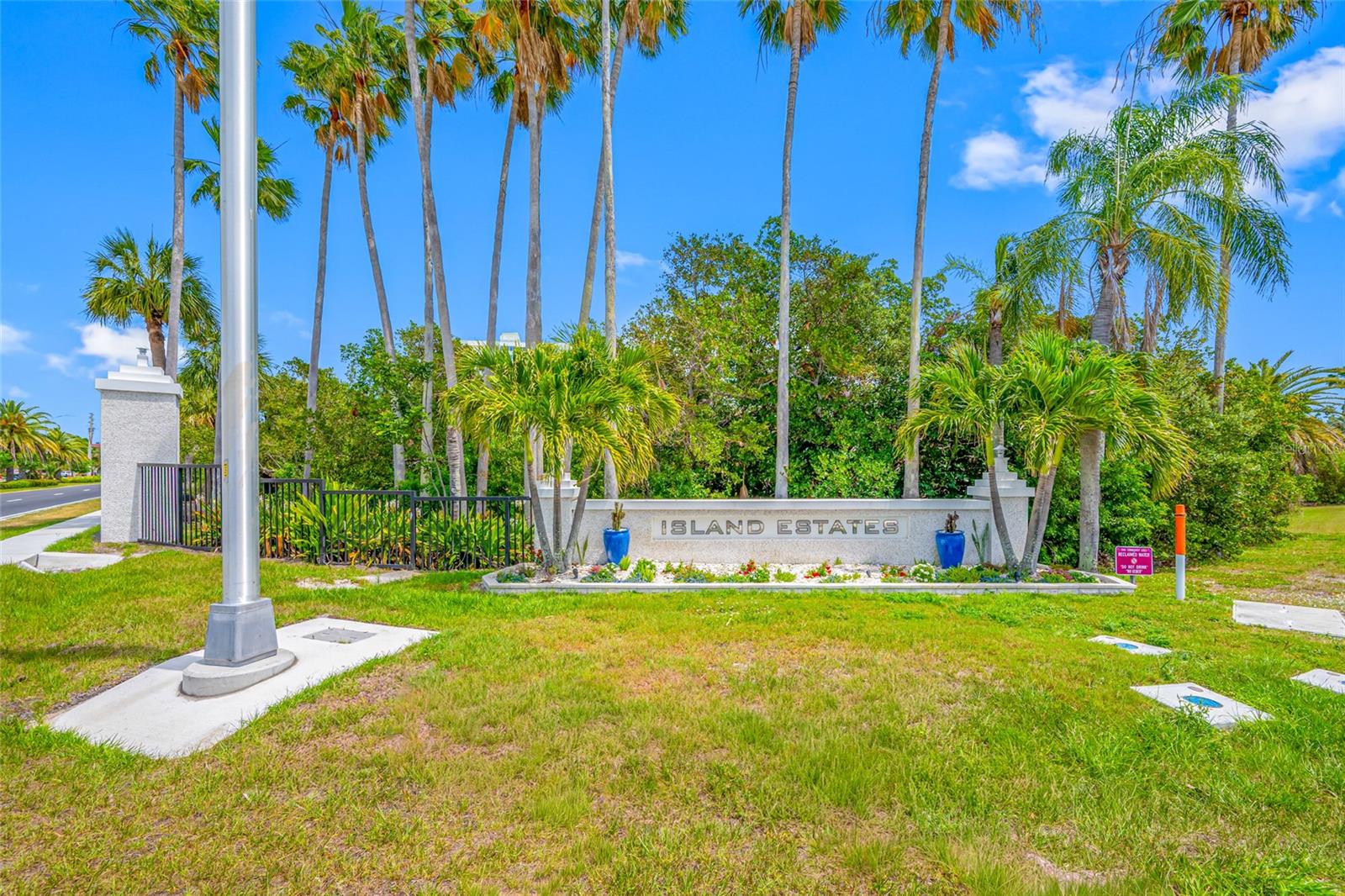 121 ISLAND WAY #323, CLEARWATER BEACH, FL, 33767