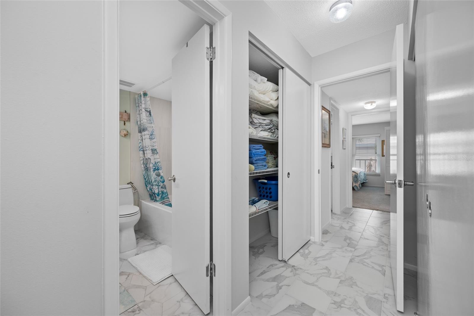 121 ISLAND WAY #323, CLEARWATER BEACH, FL, 33767