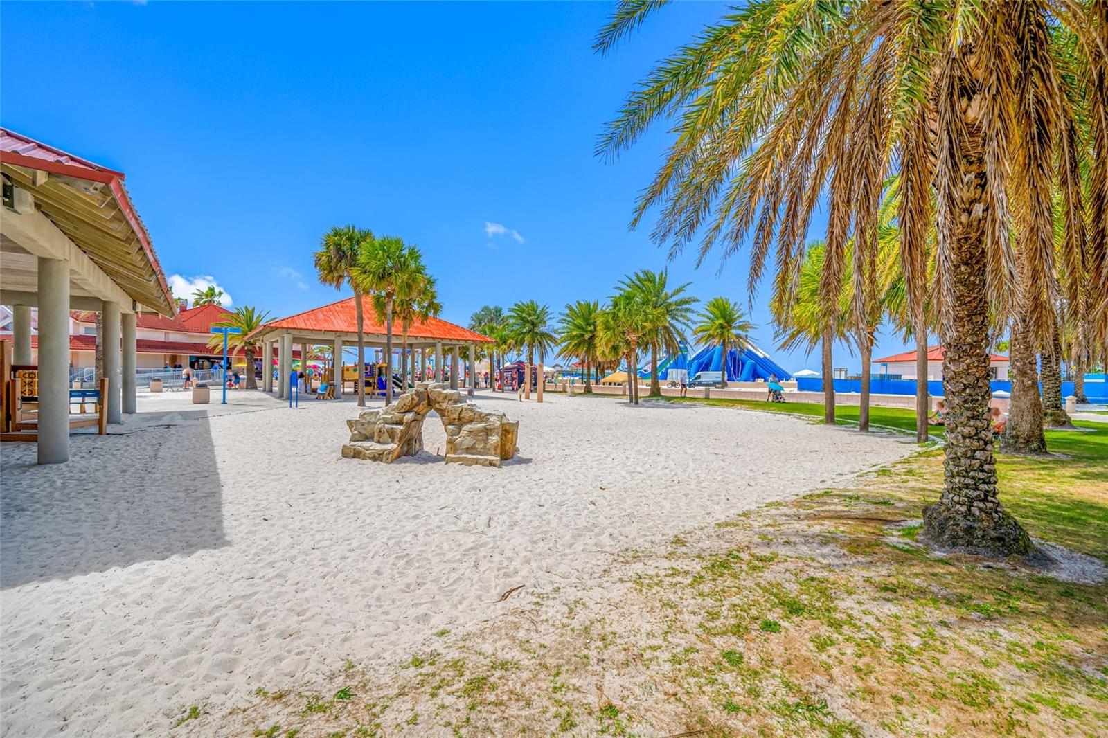 121 ISLAND WAY #323, CLEARWATER BEACH, FL, 33767