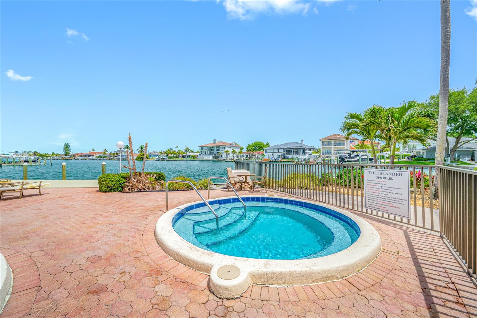 121 ISLAND WAY #323, CLEARWATER BEACH, FL, 33767