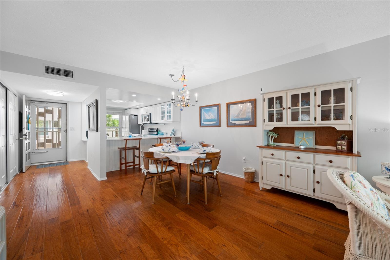 121 ISLAND WAY #323, CLEARWATER BEACH, FL, 33767