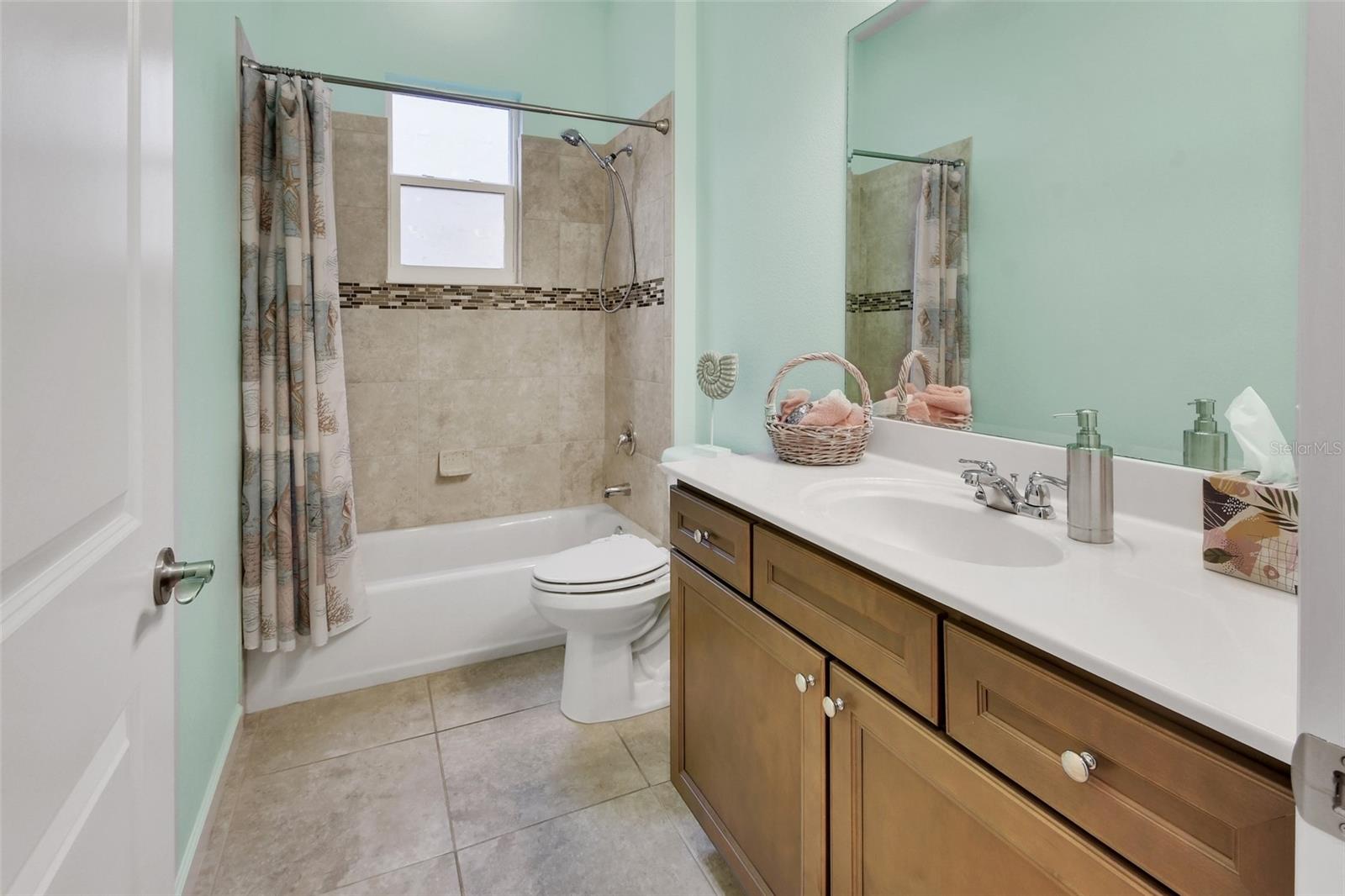 412 TISBURY CT, DELAND, FL, 32724