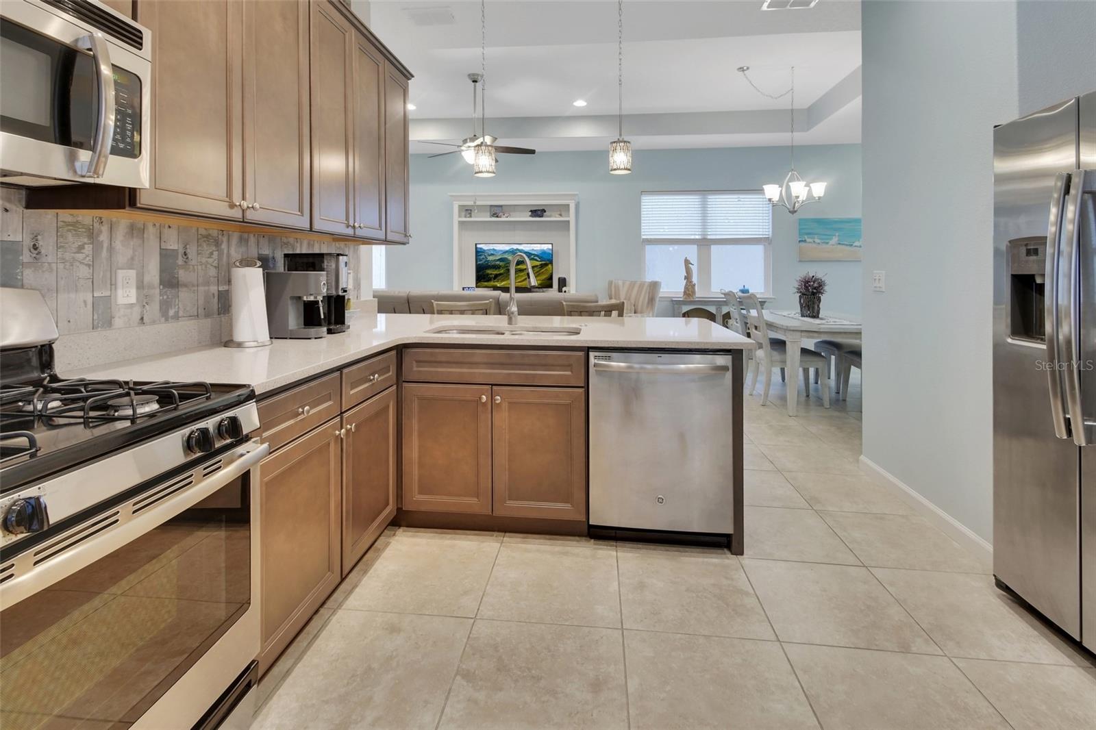 412 TISBURY CT, DELAND, FL, 32724