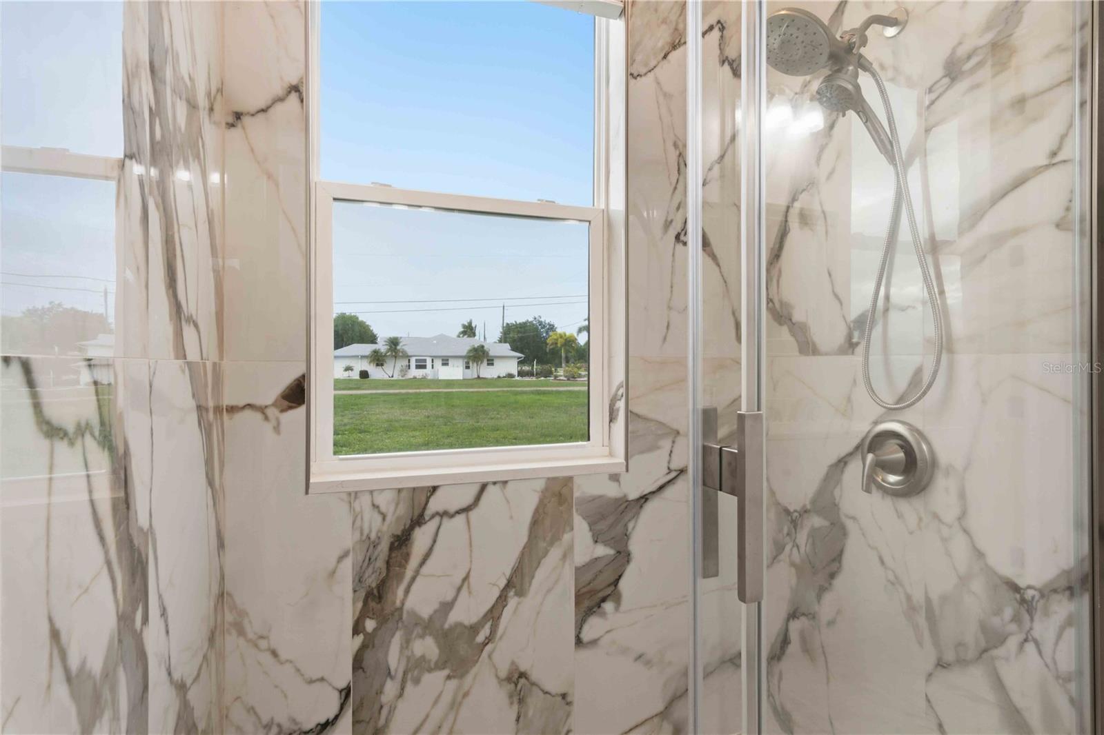 1215 RIO DE JANEIRO AVE, PUNTA GORDA, FL, 33983