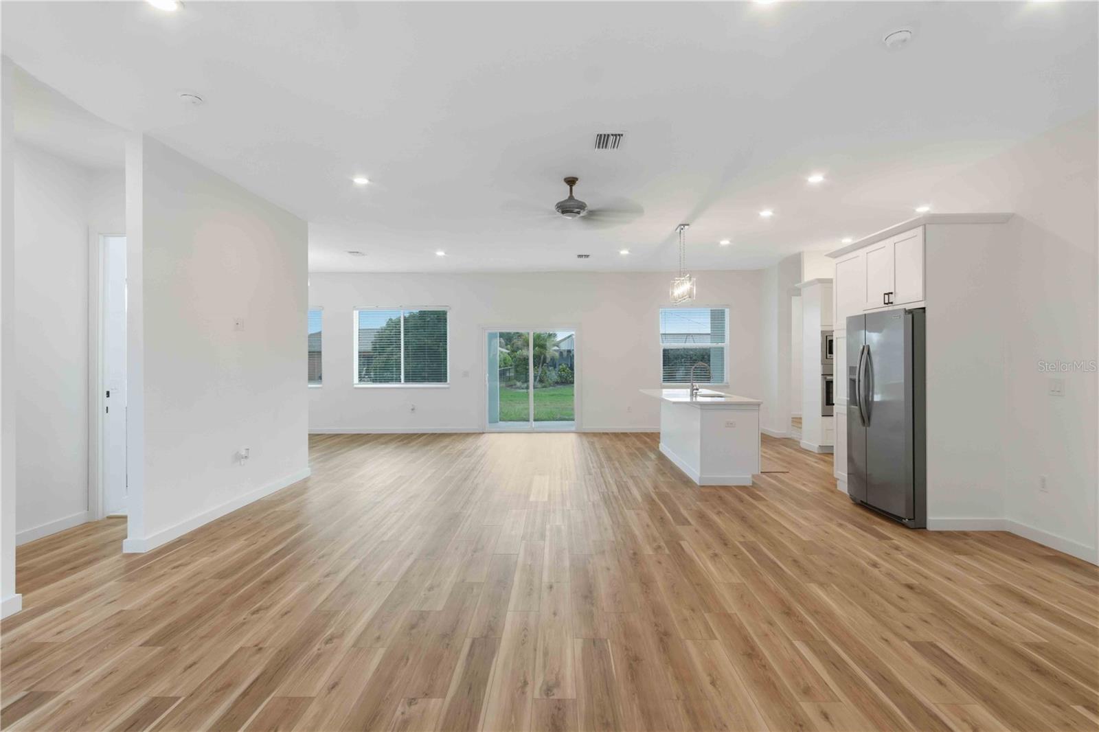 1215 RIO DE JANEIRO AVE, PUNTA GORDA, FL, 33983