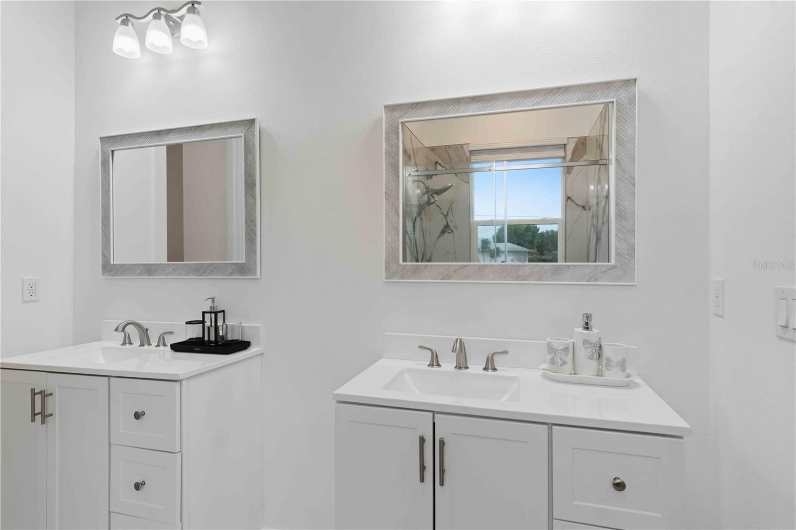 1215 RIO DE JANEIRO AVE, PUNTA GORDA, FL, 33983