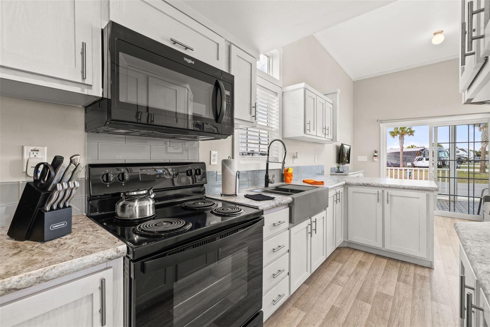 325 TIKI TURN (HWY 630) E, LAKE WALES, FL, 33898