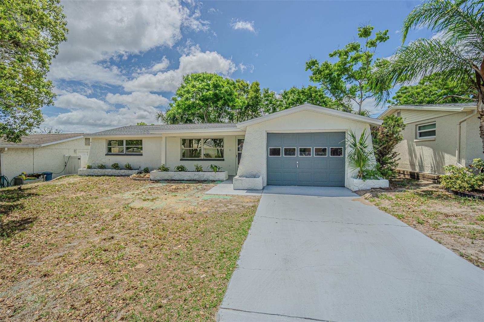 3 bedroom/den, renovated home!