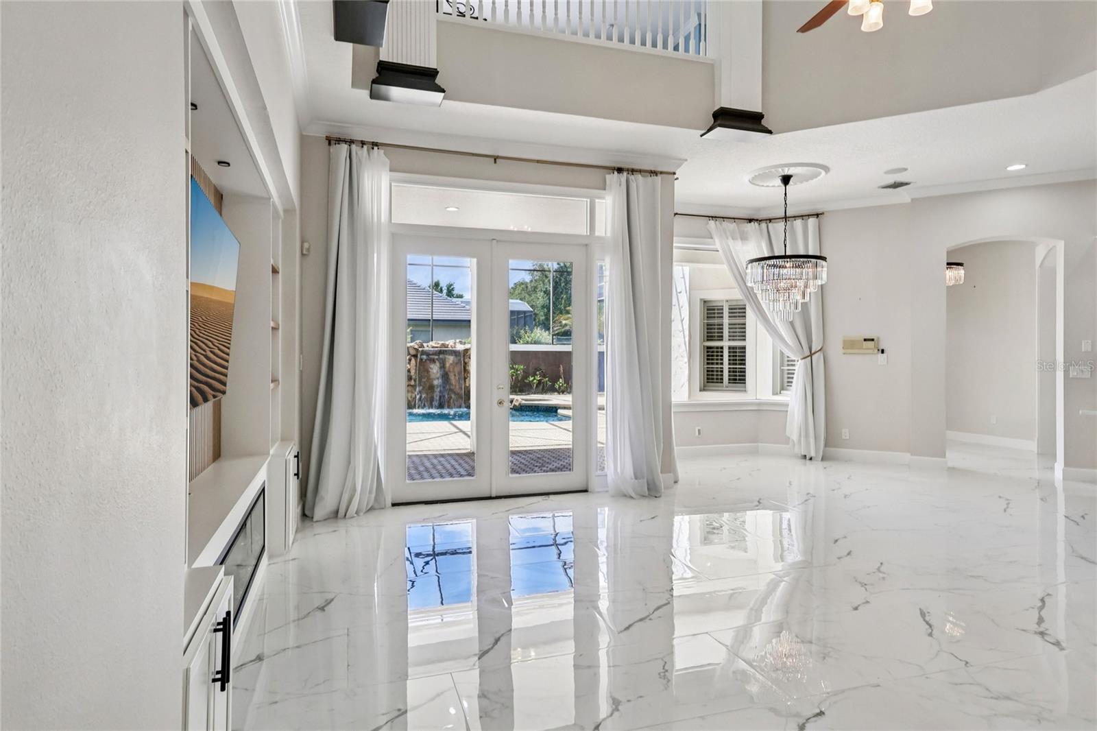 2068 ROBERTS POINT DR, WINDERMERE, FL, 34786