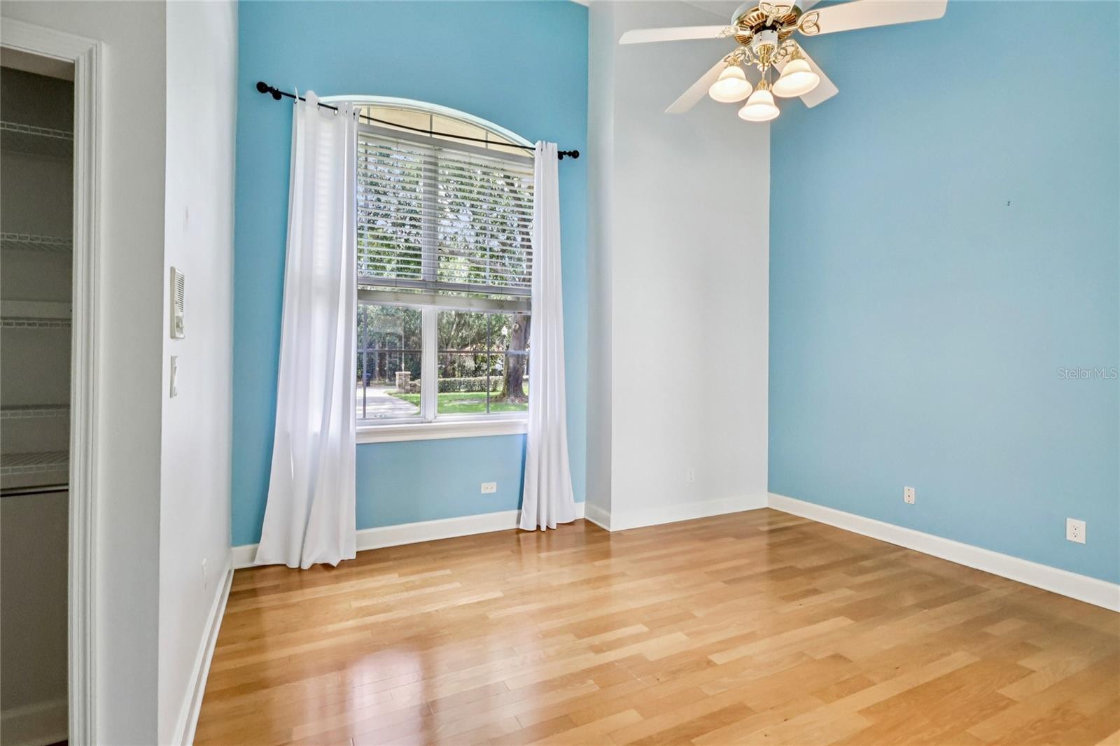 2068 ROBERTS POINT DR, WINDERMERE, FL, 34786