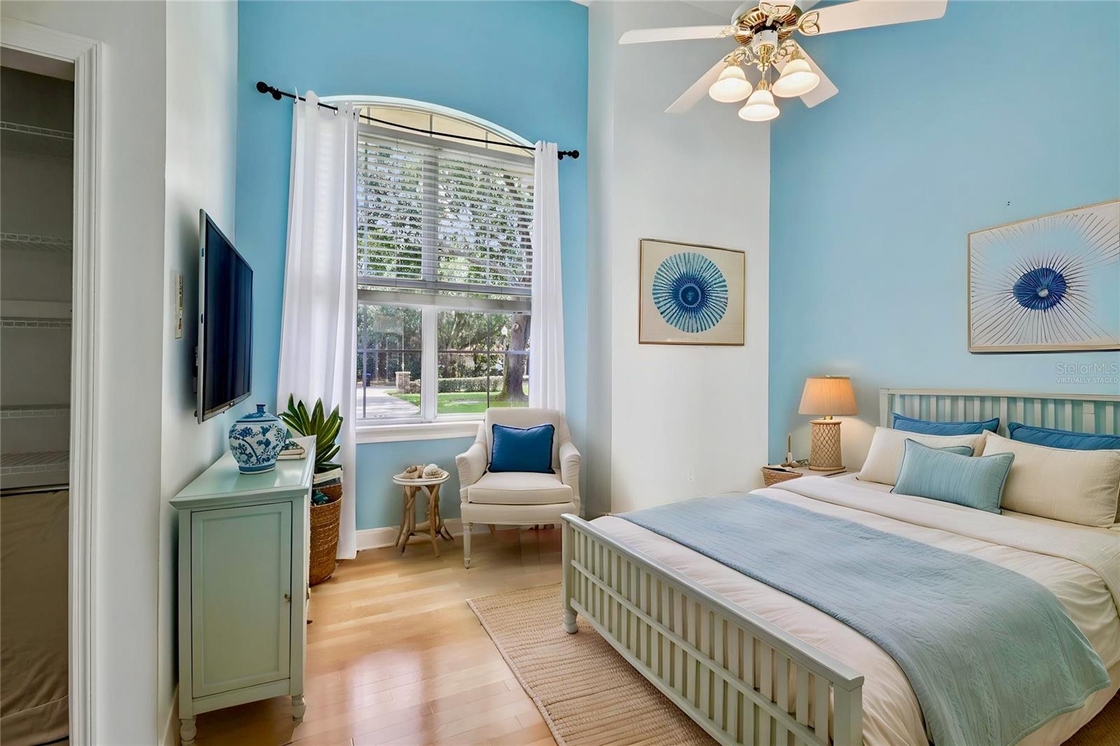 2068 ROBERTS POINT DR, WINDERMERE, FL, 34786