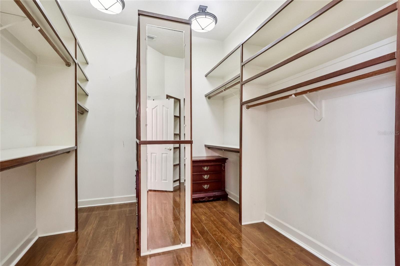 2068 ROBERTS POINT DR, WINDERMERE, FL, 34786