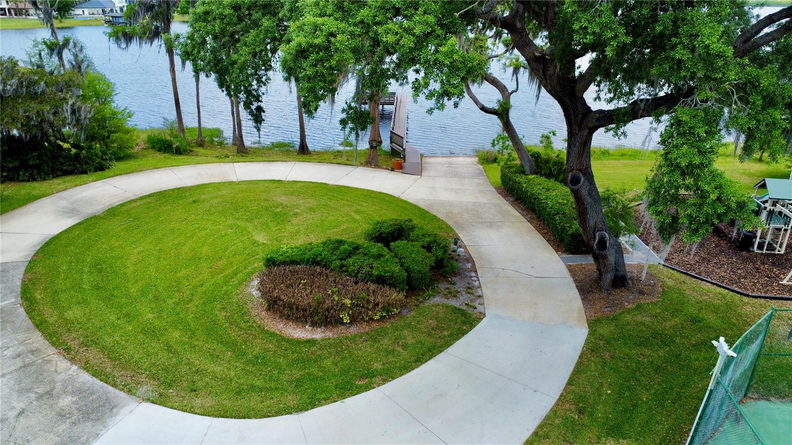 2068 ROBERTS POINT DR, WINDERMERE, FL, 34786