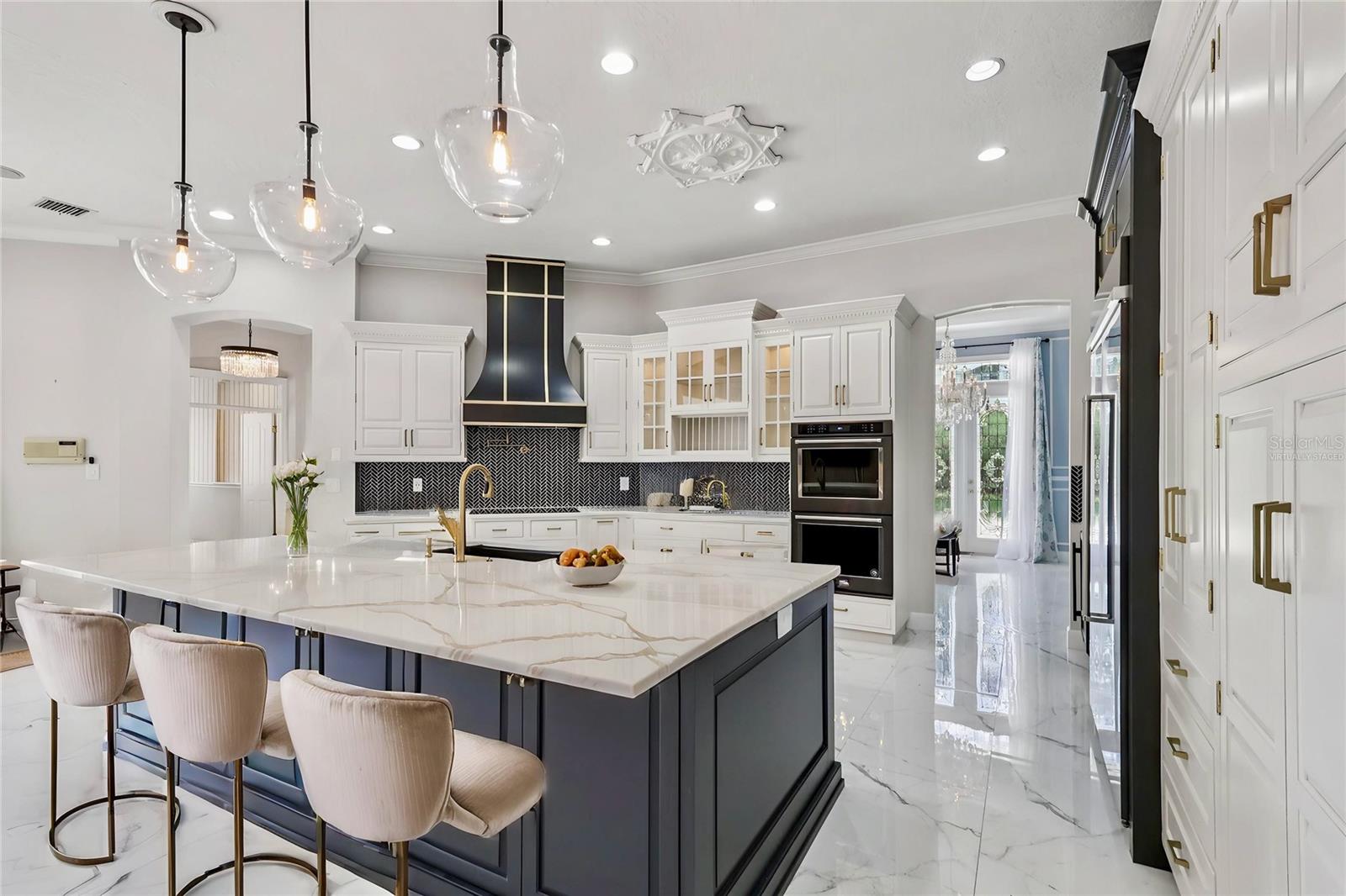 2068 ROBERTS POINT DR, WINDERMERE, FL, 34786