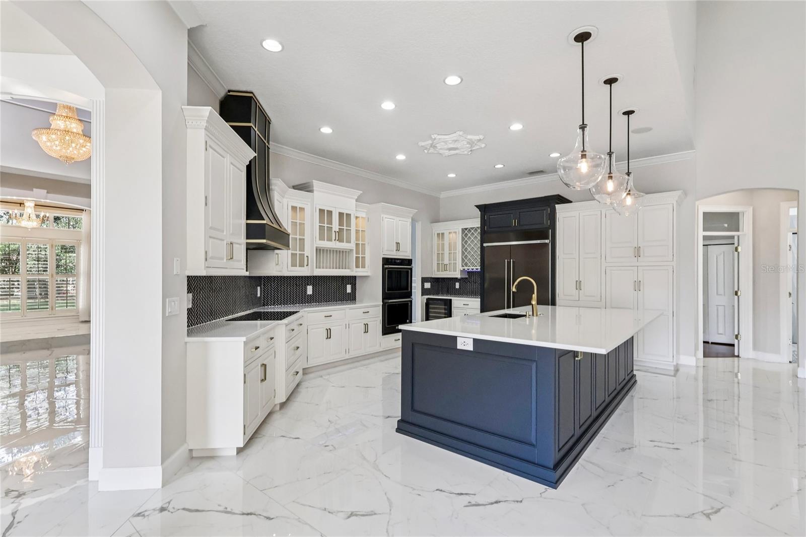 2068 ROBERTS POINT DR, WINDERMERE, FL, 34786