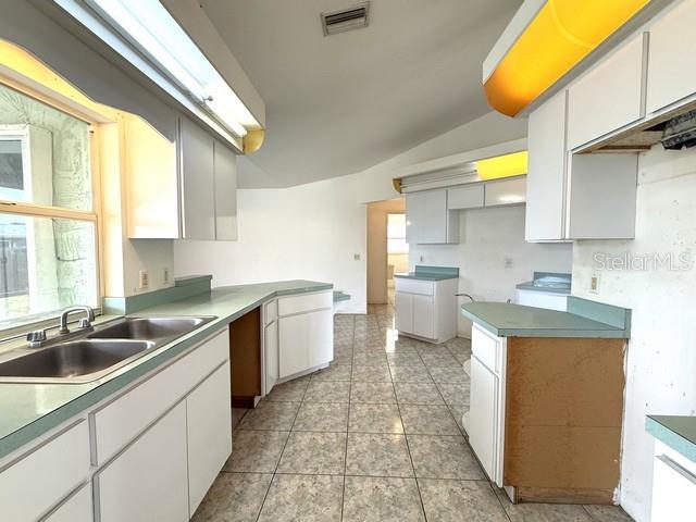1241 S VENICE BLVD, VENICE, FL, 34293
