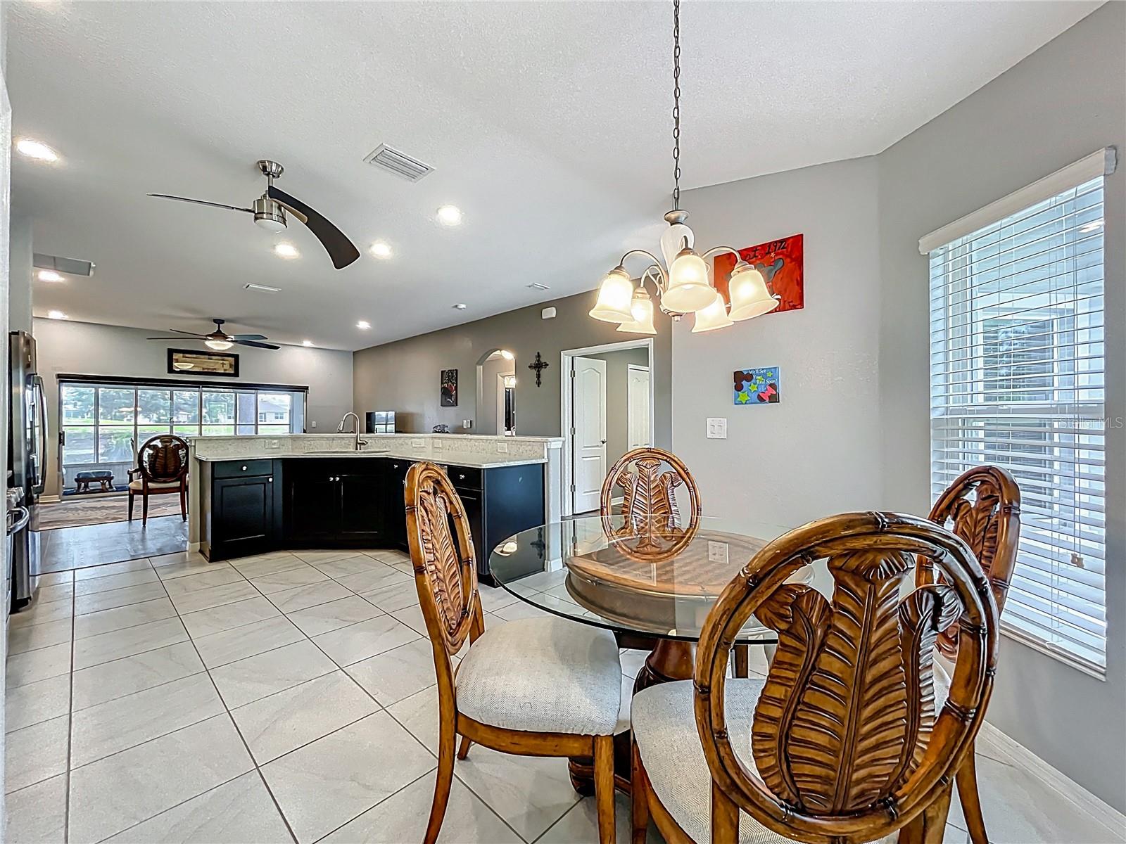 27327 ROANOKE DR, LEESBURG, FL, 34748
