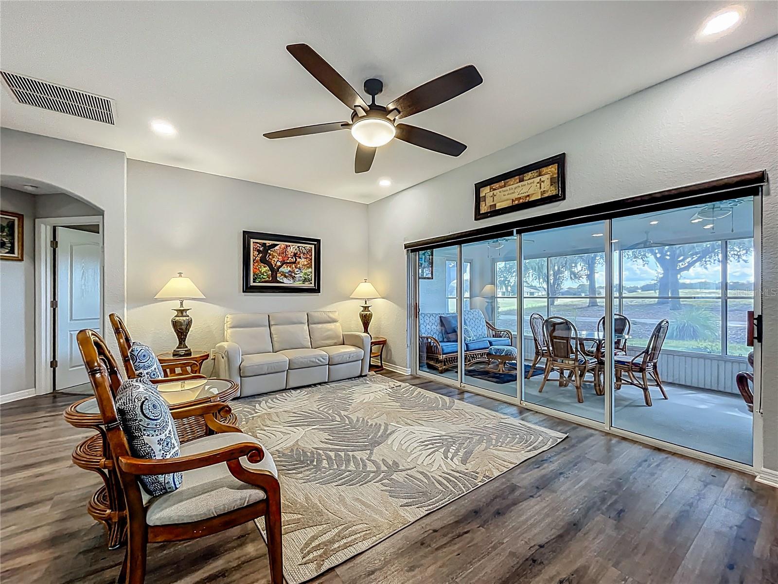 27327 ROANOKE DR, LEESBURG, FL, 34748