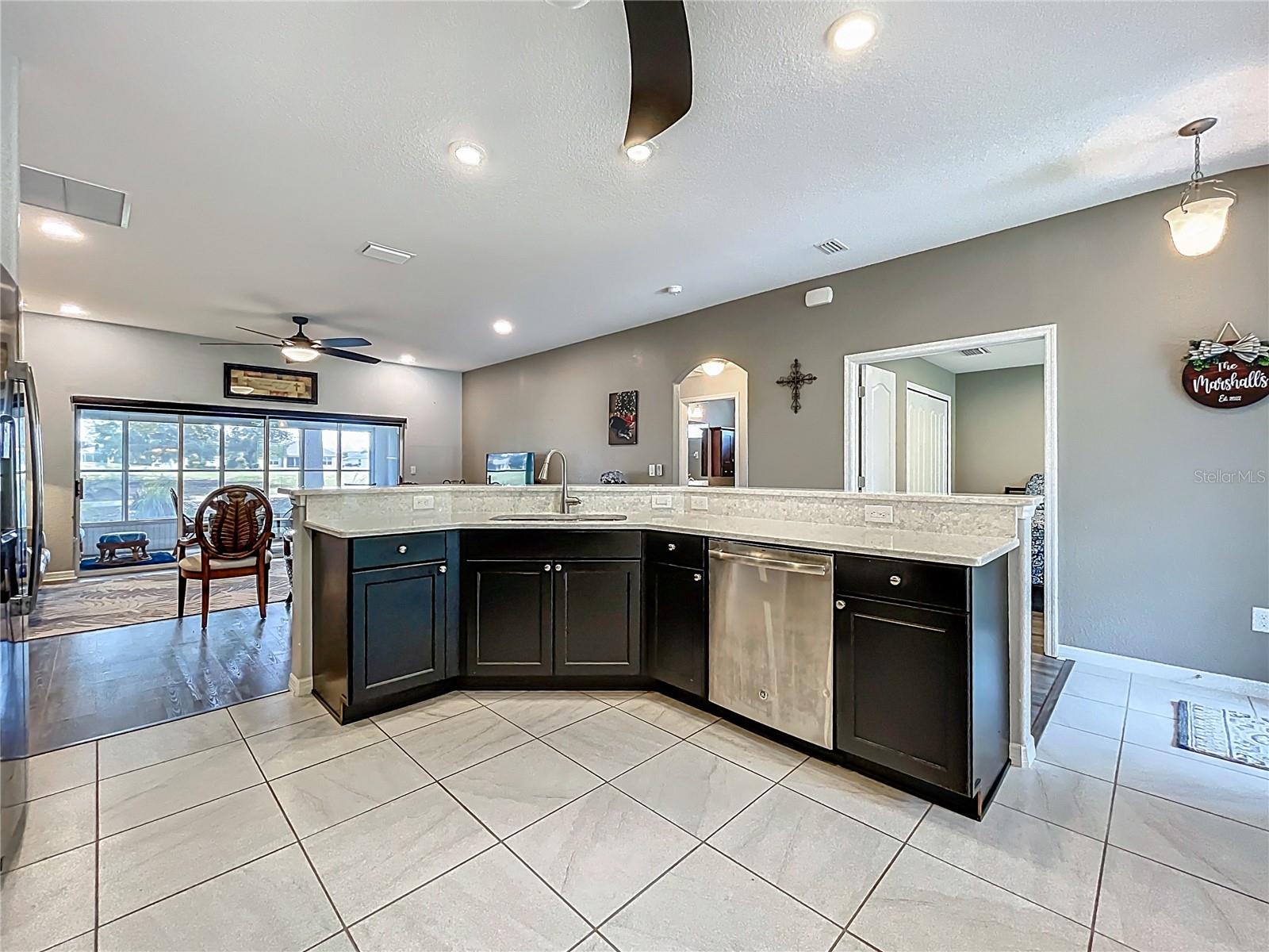 27327 ROANOKE DR, LEESBURG, FL, 34748