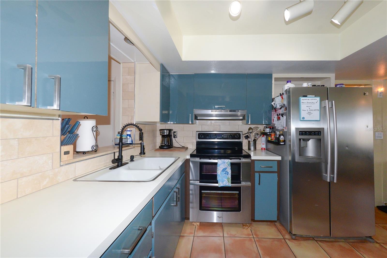 9215 KINGSTON RD, BRADENTON, FL, 34210