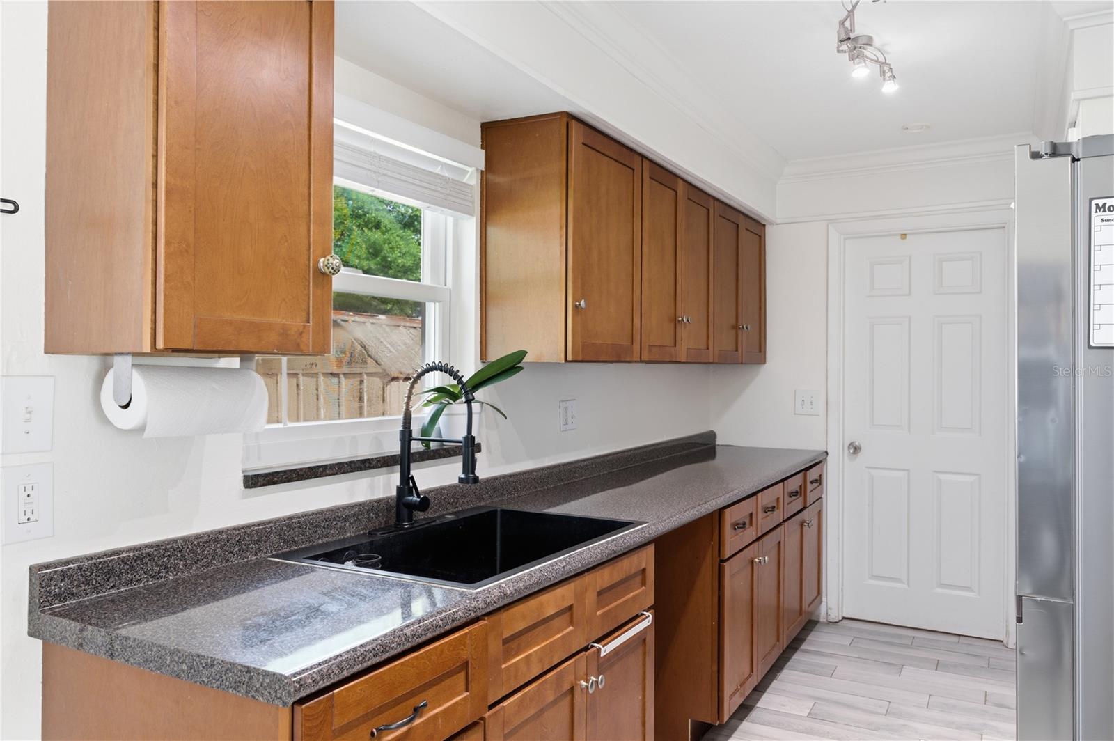 214 N THOMPSON RD, APOPKA, FL, 32703