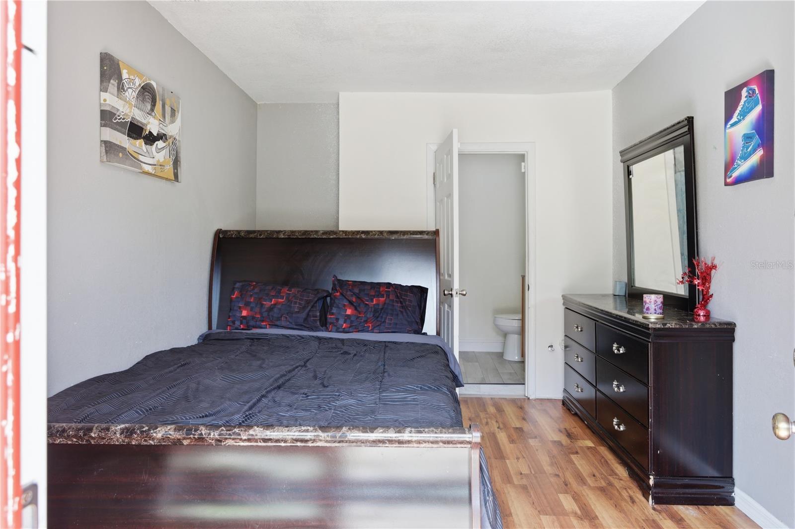 214 N THOMPSON RD, APOPKA, FL, 32703