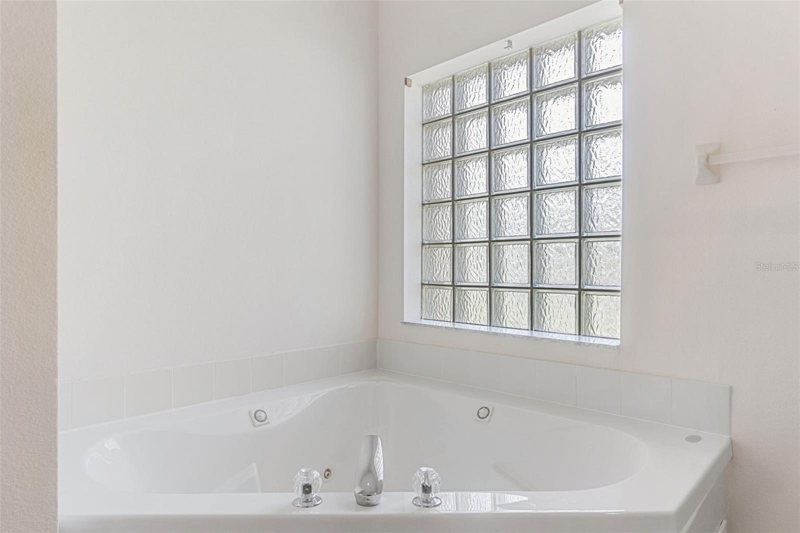 961 PERU CT, DELTONA, FL, 32738