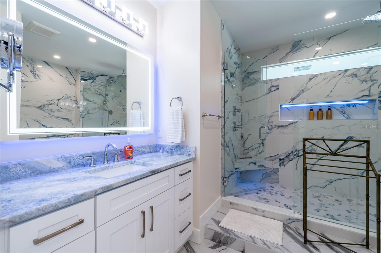 1365 SNELL ISLE BLVD NE #9A, ST PETERSBURG, FL, 33704