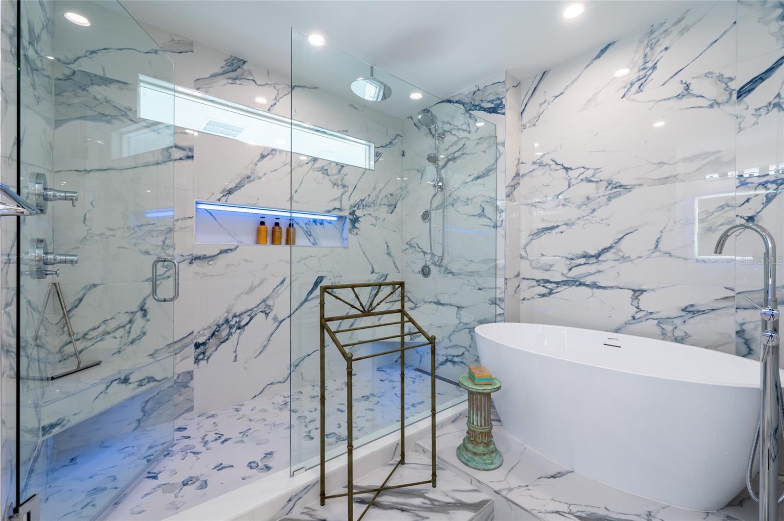 1365 SNELL ISLE BLVD NE #9A, ST PETERSBURG, FL, 33704