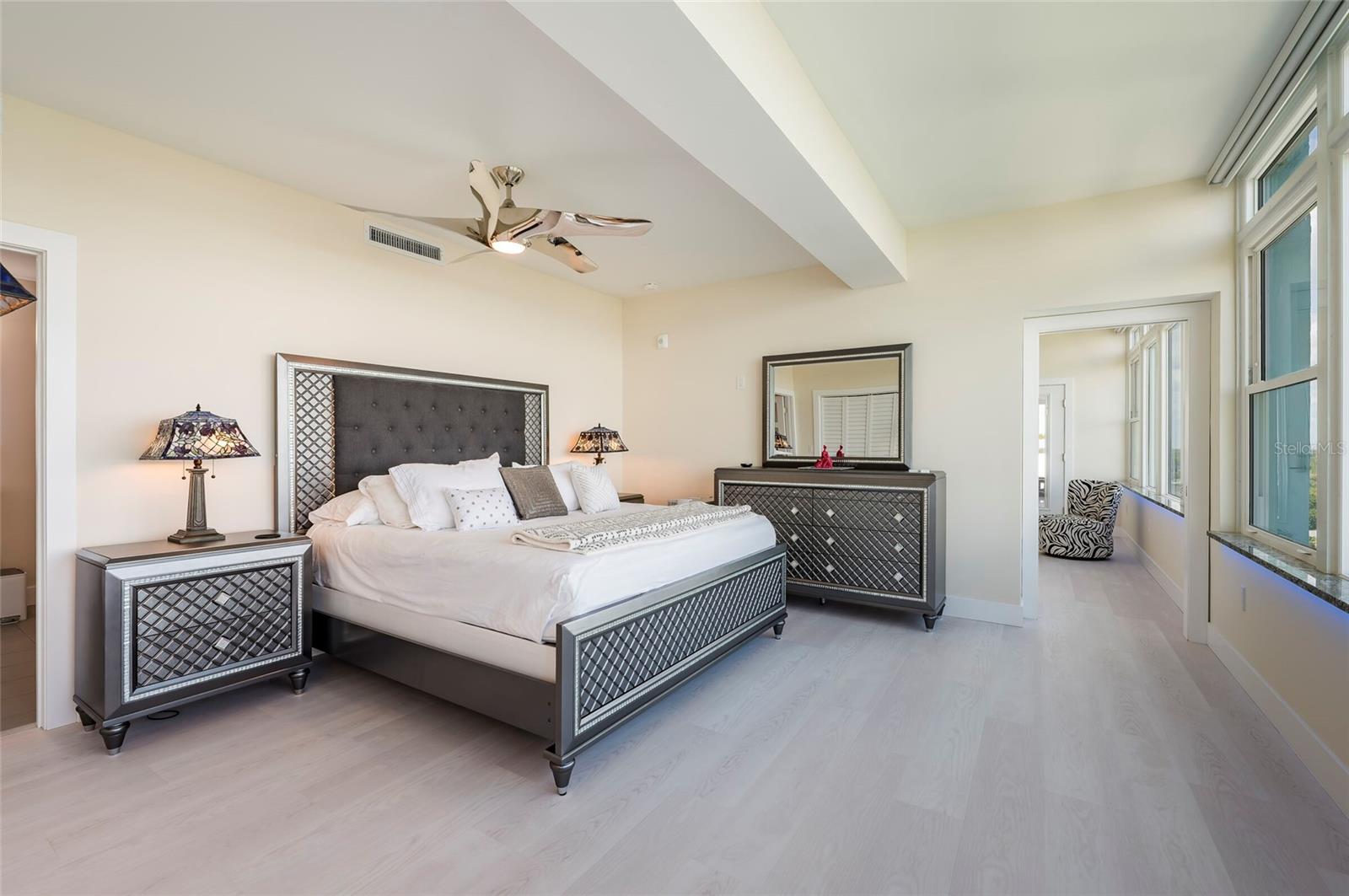 1365 SNELL ISLE BLVD NE #9A, ST PETERSBURG, FL, 33704