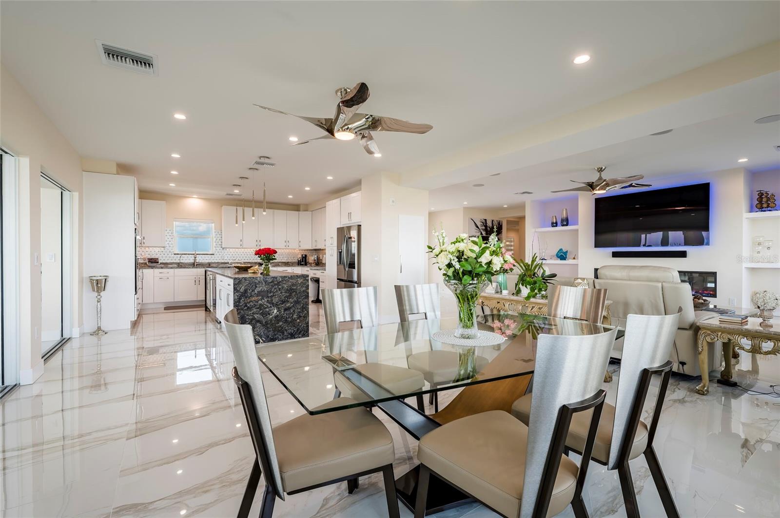 1365 SNELL ISLE BLVD NE #9A, ST PETERSBURG, FL, 33704