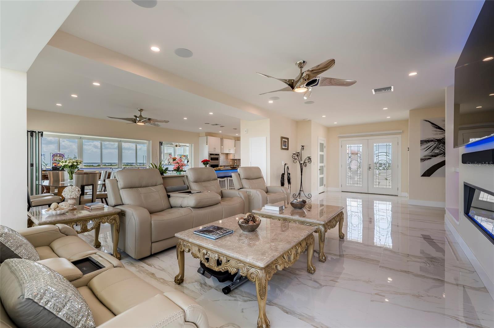1365 SNELL ISLE BLVD NE #9A, ST PETERSBURG, FL, 33704