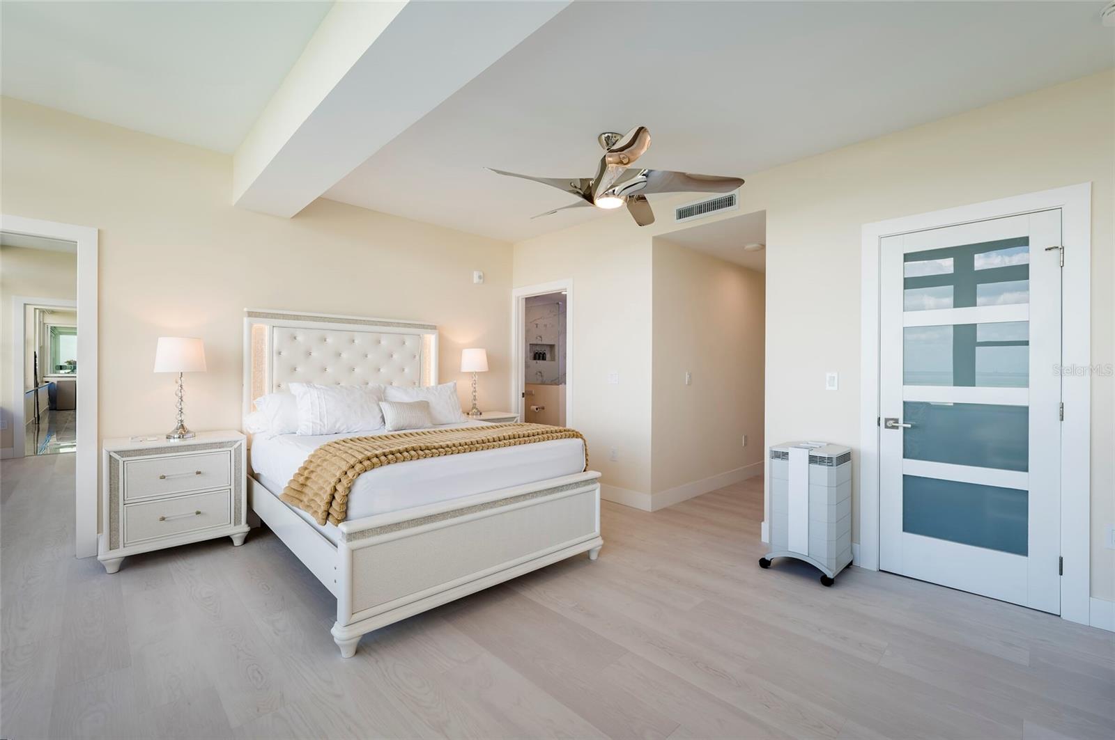 1365 SNELL ISLE BLVD NE #9A, ST PETERSBURG, FL, 33704