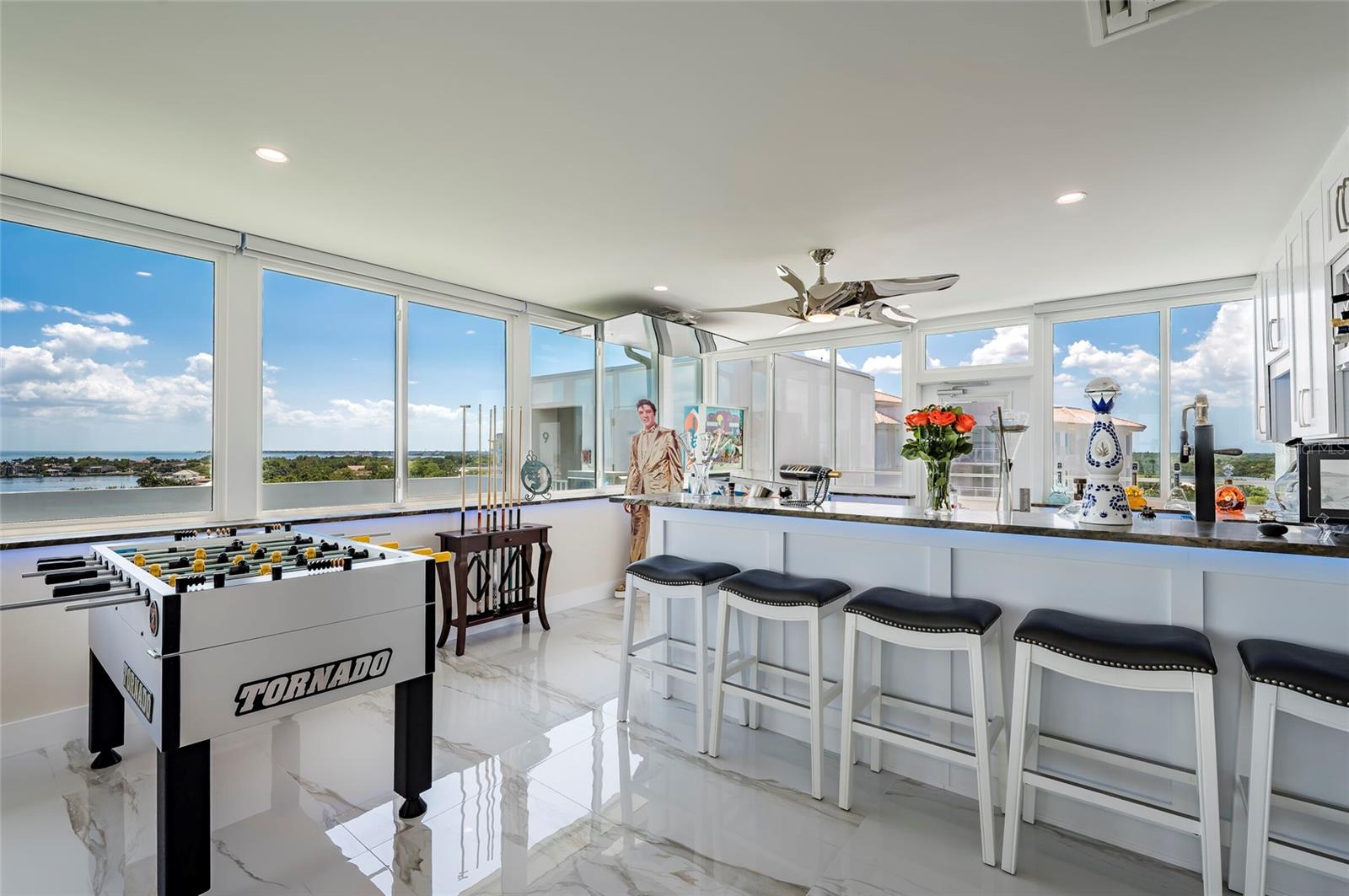 1365 SNELL ISLE BLVD NE #9A, ST PETERSBURG, FL, 33704