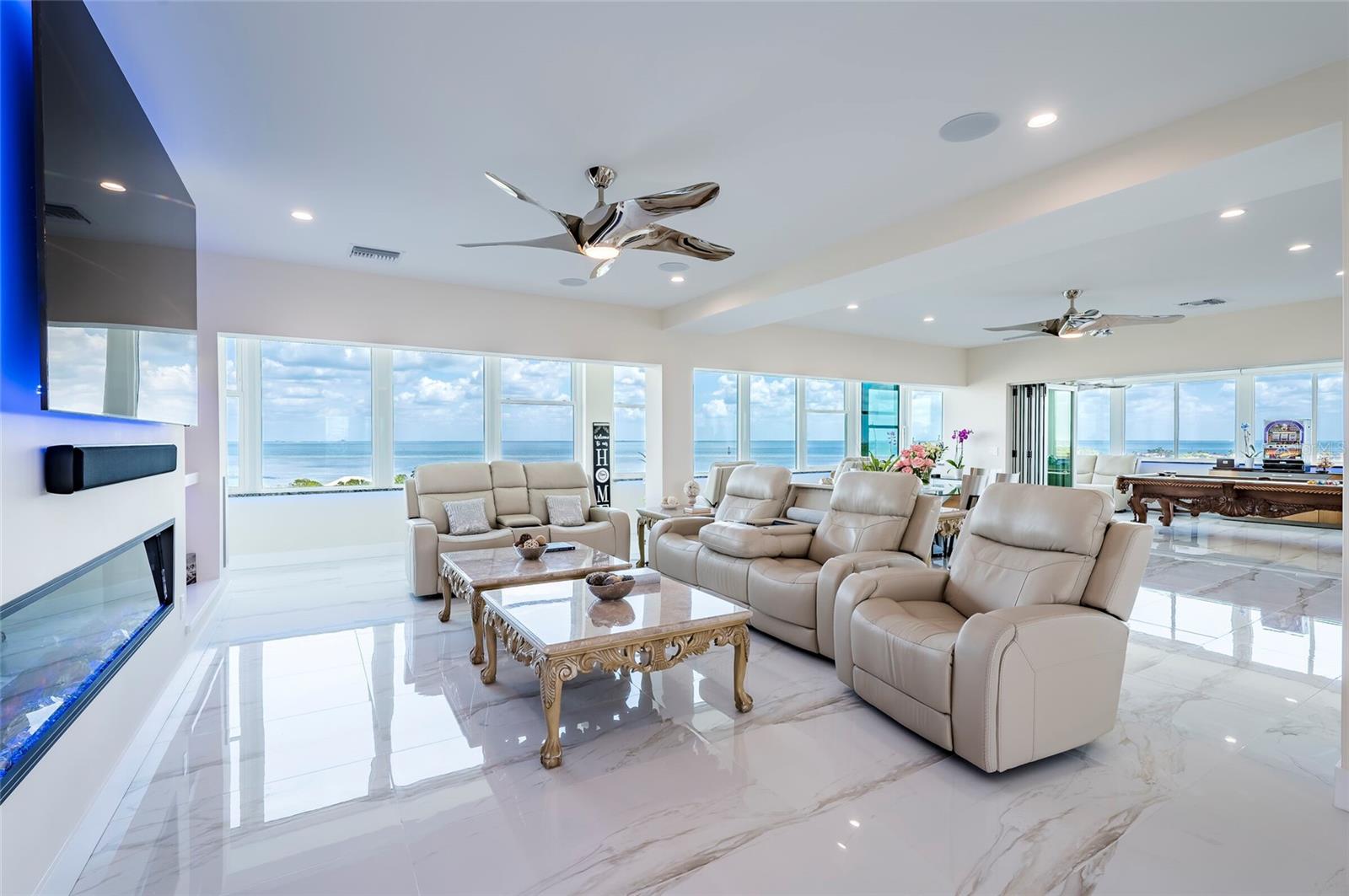 1365 SNELL ISLE BLVD NE #9A, ST PETERSBURG, FL, 33704