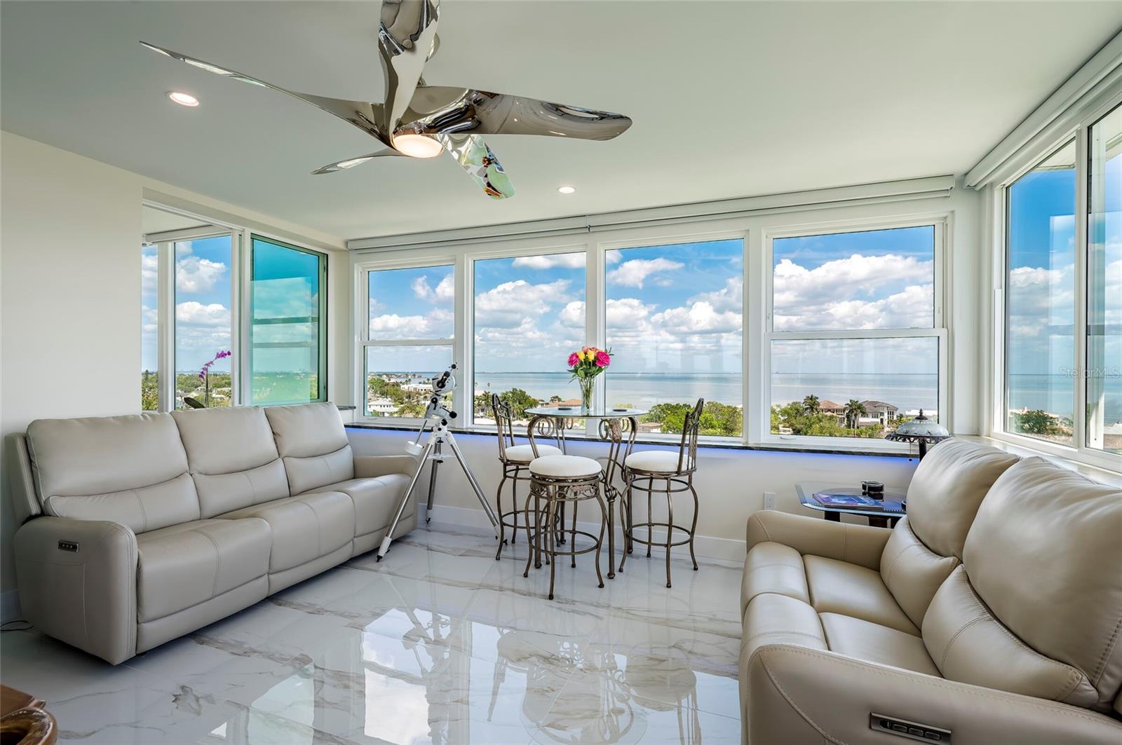 1365 SNELL ISLE BLVD NE #9A, ST PETERSBURG, FL, 33704
