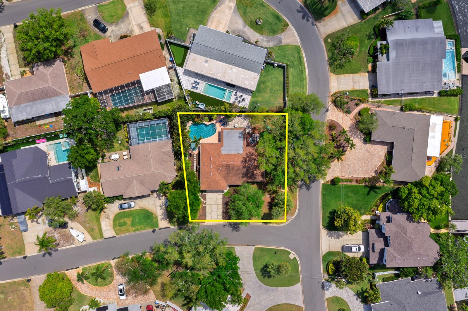 1100 36TH AVE NE, ST PETERSBURG, FL, 33704