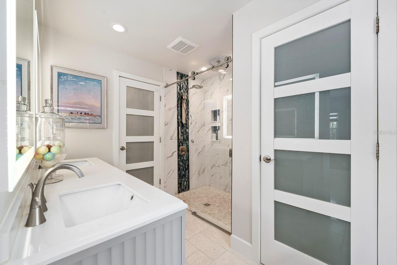 1100 36TH AVE NE, ST PETERSBURG, FL, 33704