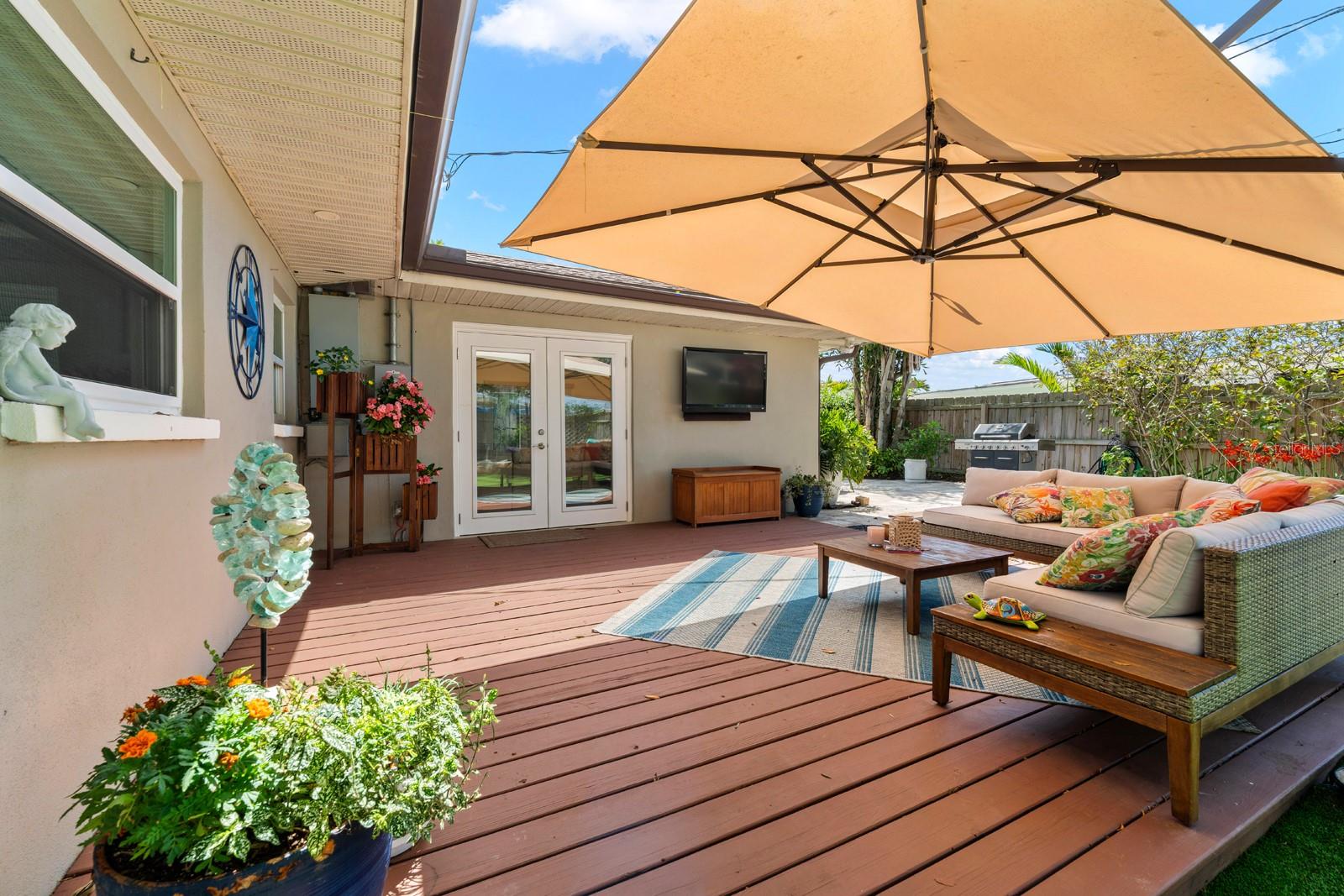 1100 36TH AVE NE, ST PETERSBURG, FL, 33704