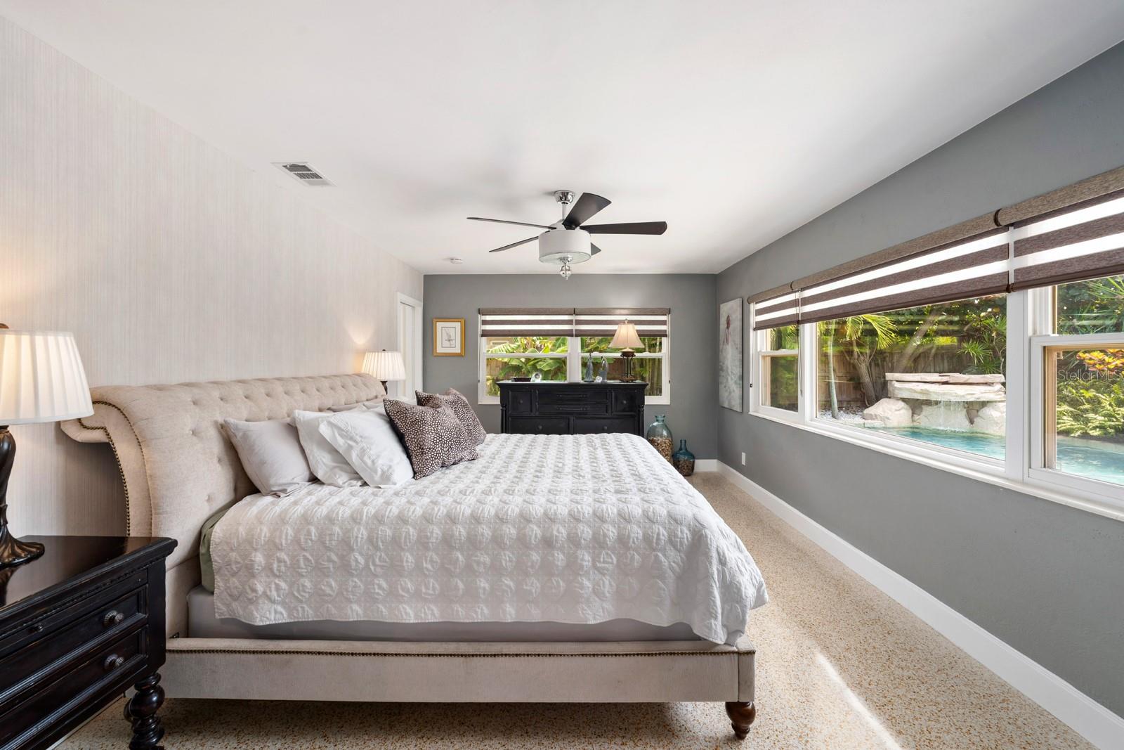 1100 36TH AVE NE, ST PETERSBURG, FL, 33704