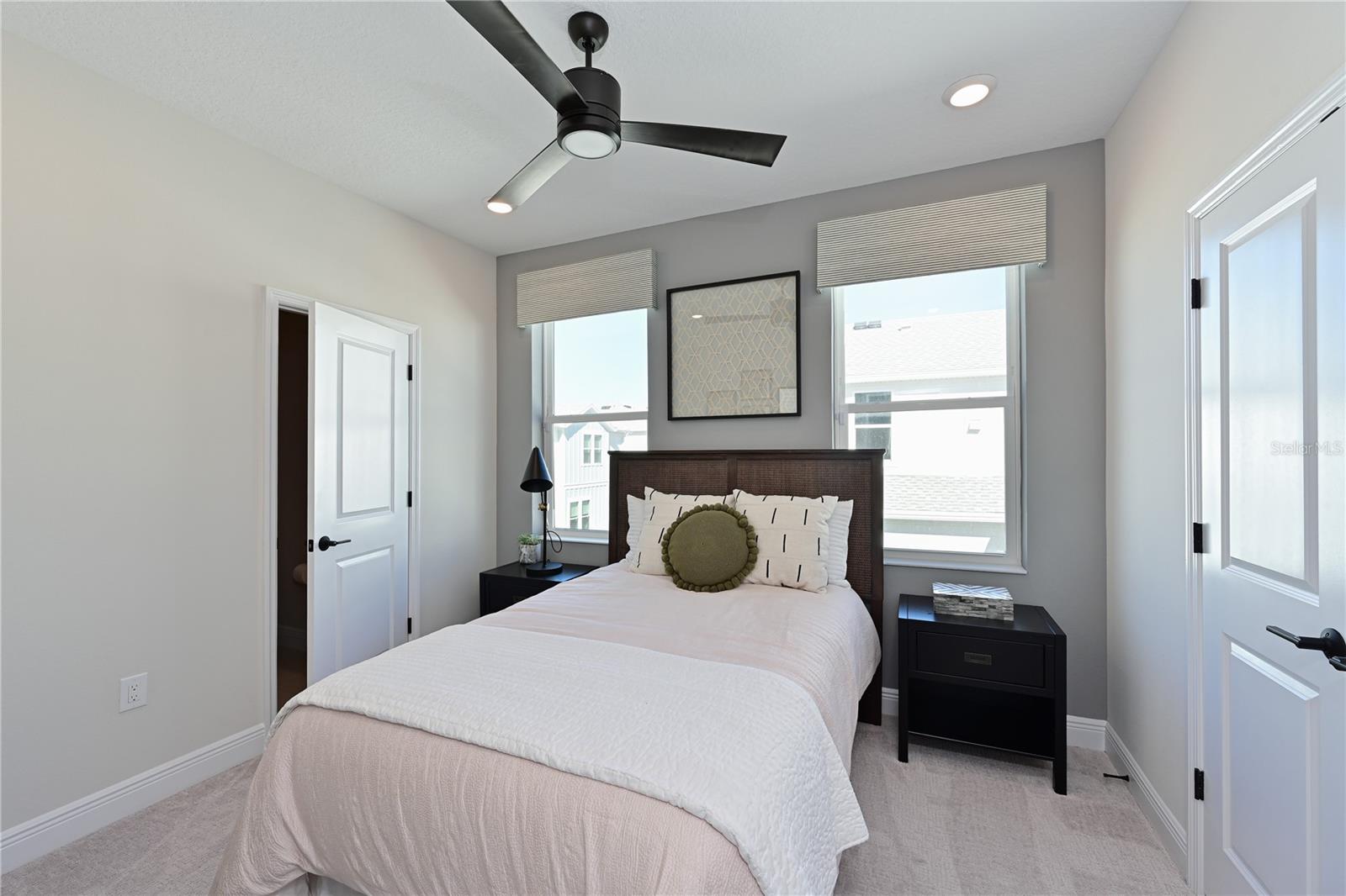 2451 MANGUM CT, SARASOTA, FL, 34237