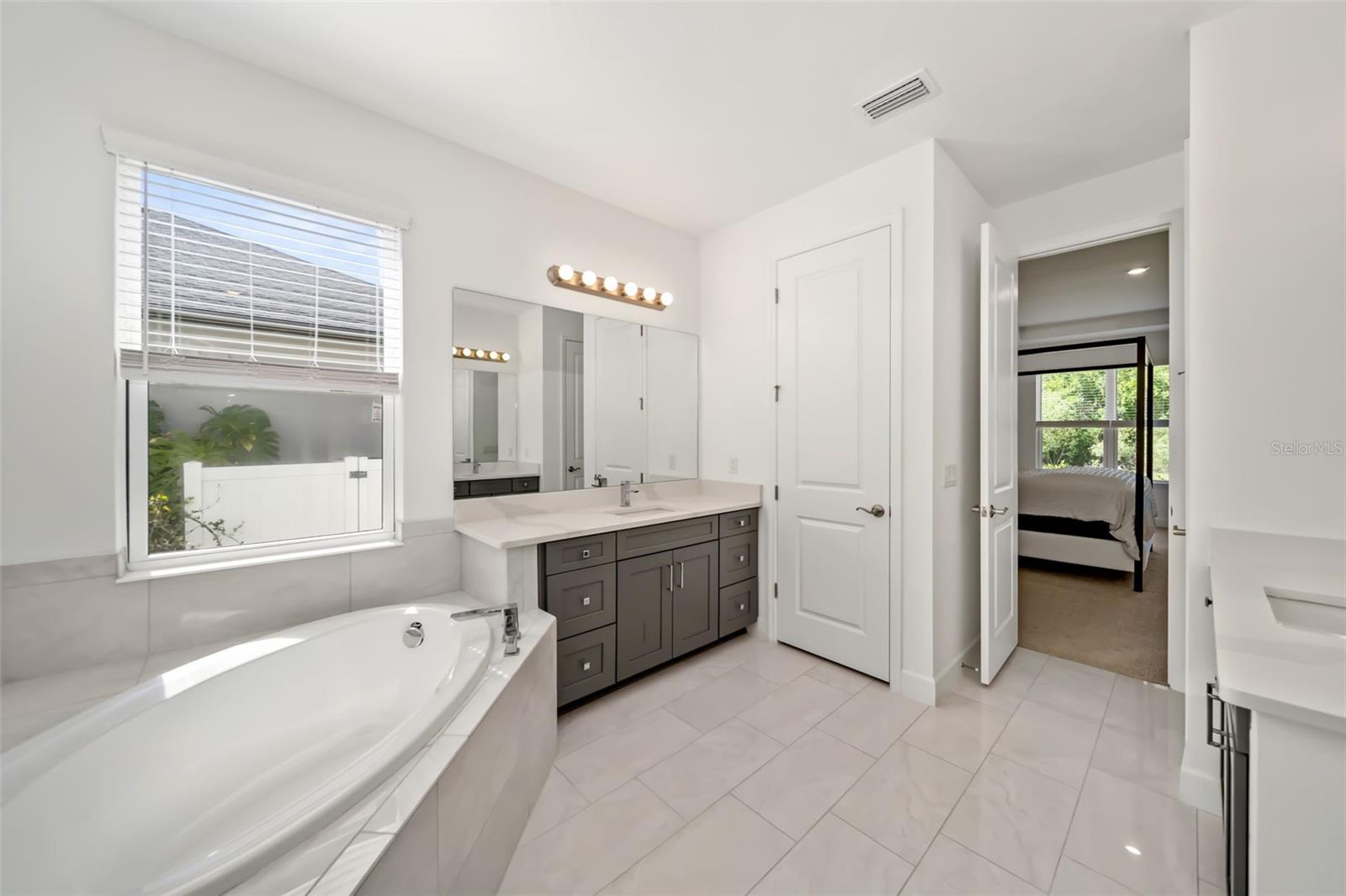 4520 POND BROOK CT, LAKEWOOD RANCH, FL, 34211
