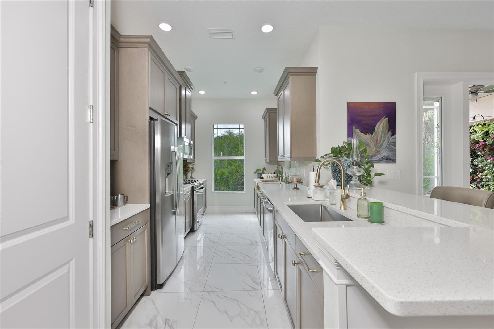 7835 HIDDEN CREEK LOOP #102, BRADENTON, FL, 34202