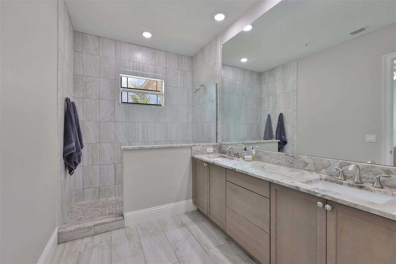 7835 HIDDEN CREEK LOOP #102, BRADENTON, FL, 34202