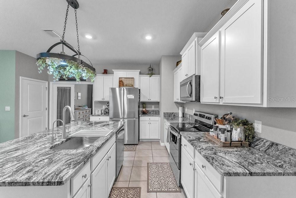 8045 PENROSE PL, WILDWOOD, FL, 34785