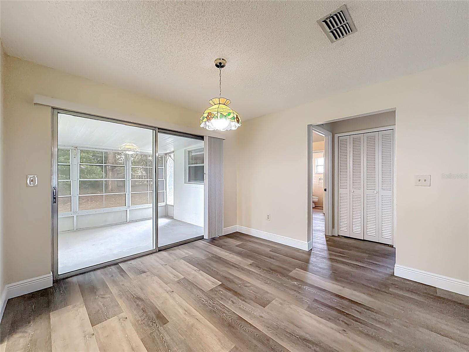 615 THIRD AVE, LADY LAKE, FL, 32159