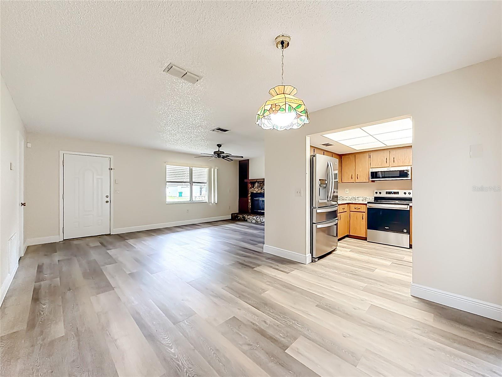 615 THIRD AVE, LADY LAKE, FL, 32159