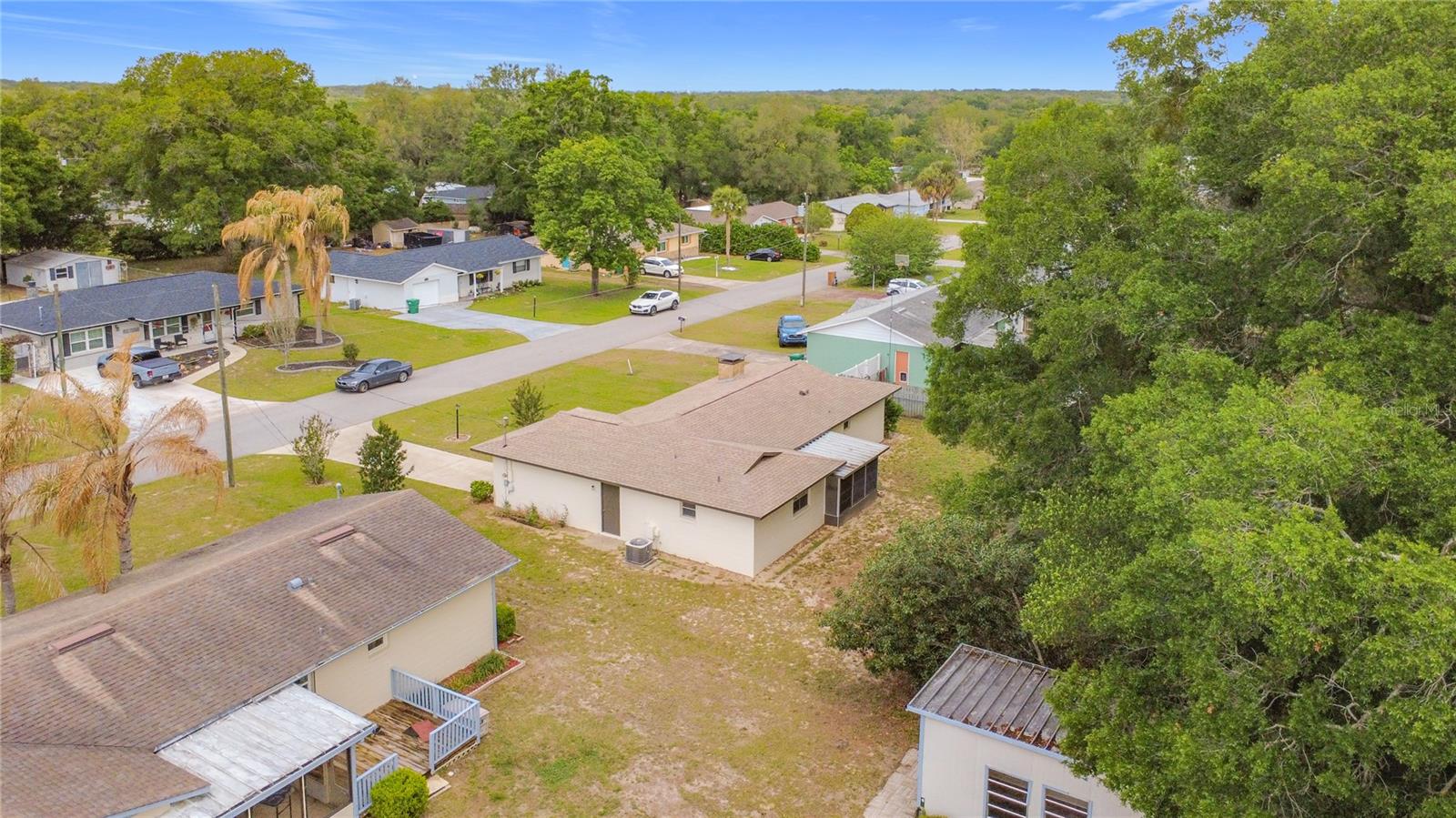 615 THIRD AVE, LADY LAKE, FL, 32159